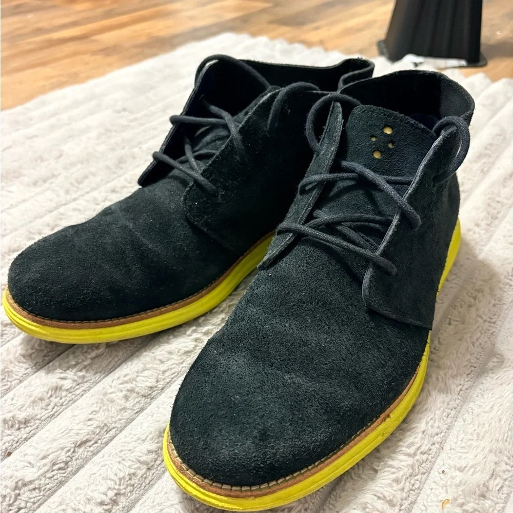 🔥 Cole Haan Lunargrand Suede Chukka Boots – Men’s Size 10 | Iconic Neon Sole